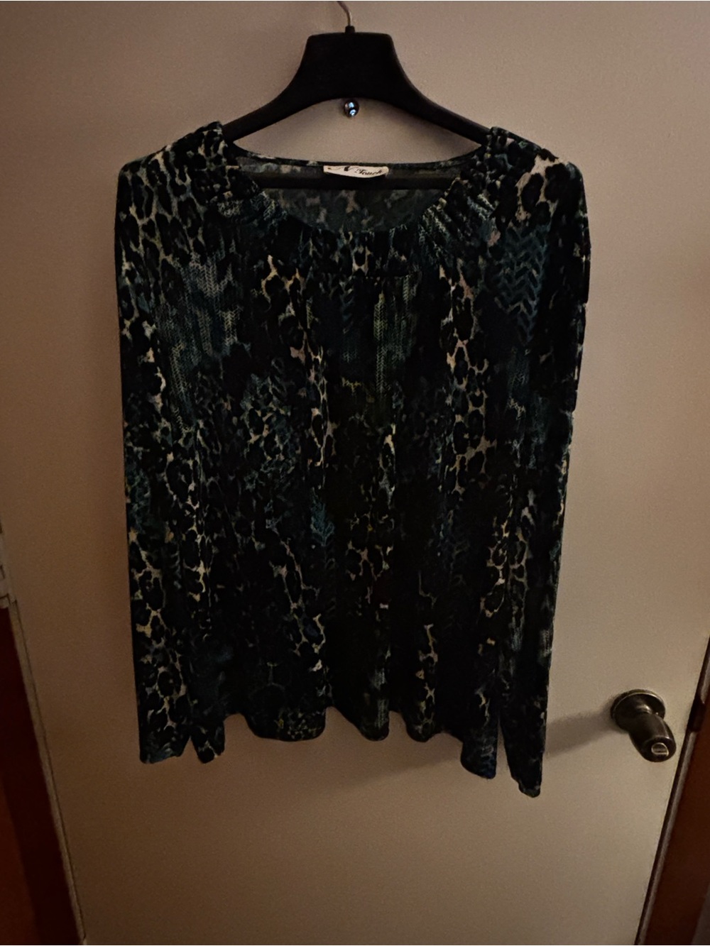 N Touch Black & Teal Animal-Print Long Sleeve Top